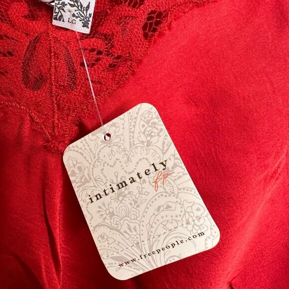 Free People Women's Night Out Blouson Brami Cami Top Ruby Red Large NWT - Picture 3 of 6